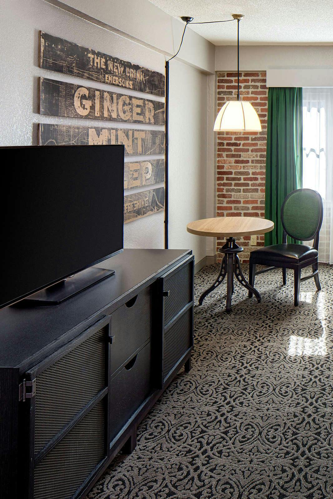 Hotel Chateau LeMoyne - French Quarter, A Holiday Inn Hotel photo 3