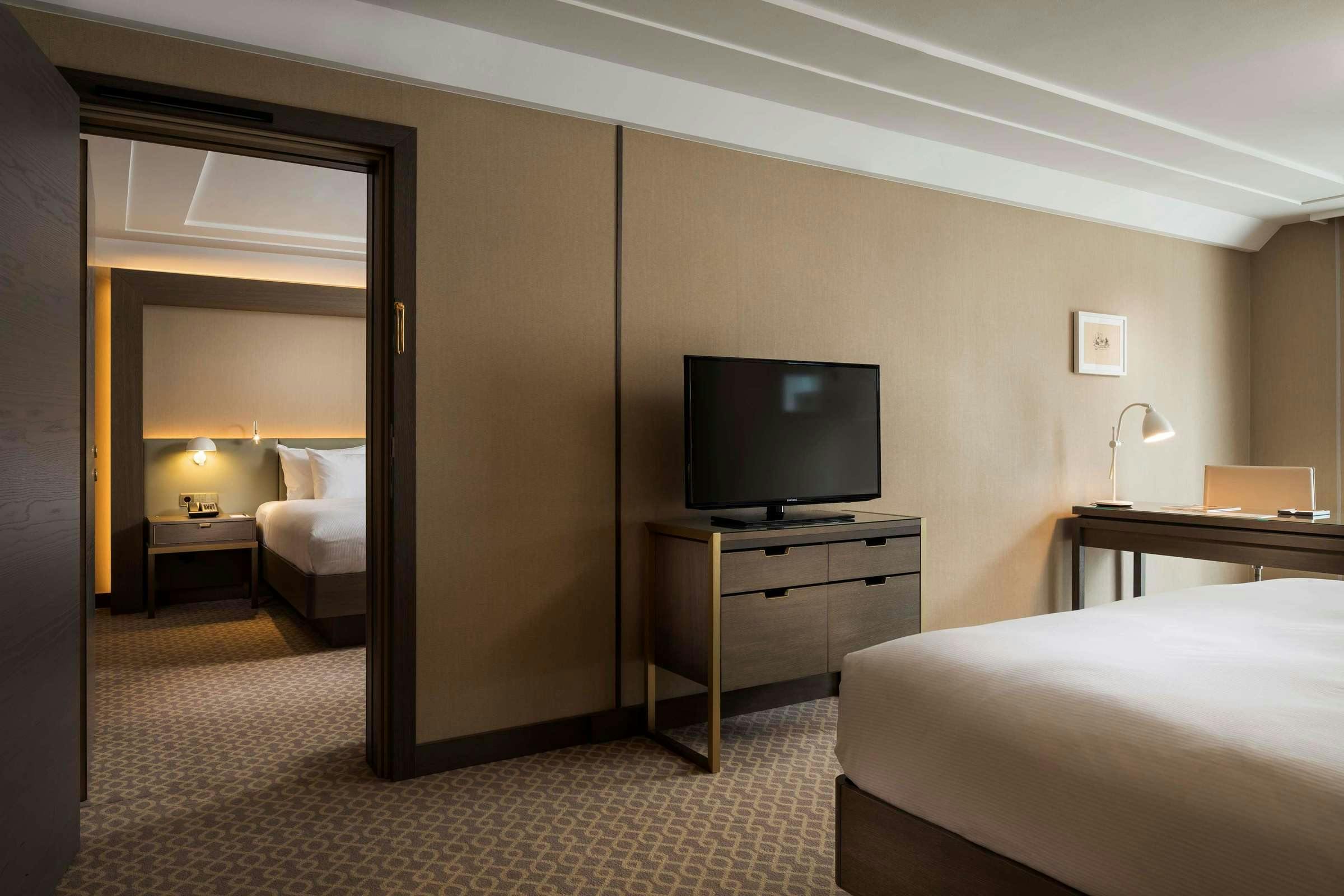 Hotel Hilton Vienna Plaza photo 3