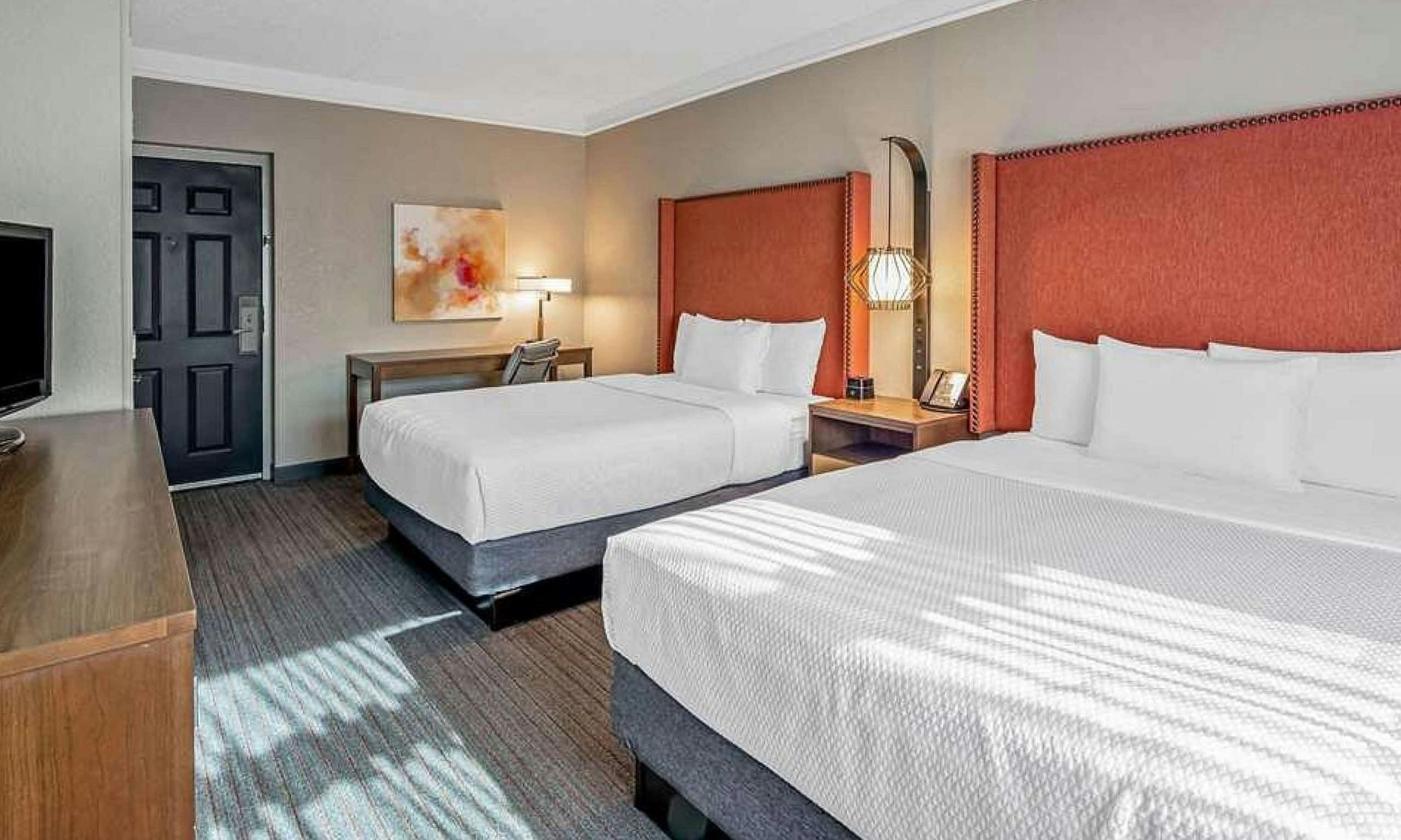 La Quinta Inn & Suites by Wyndham San Francisco Airport N
