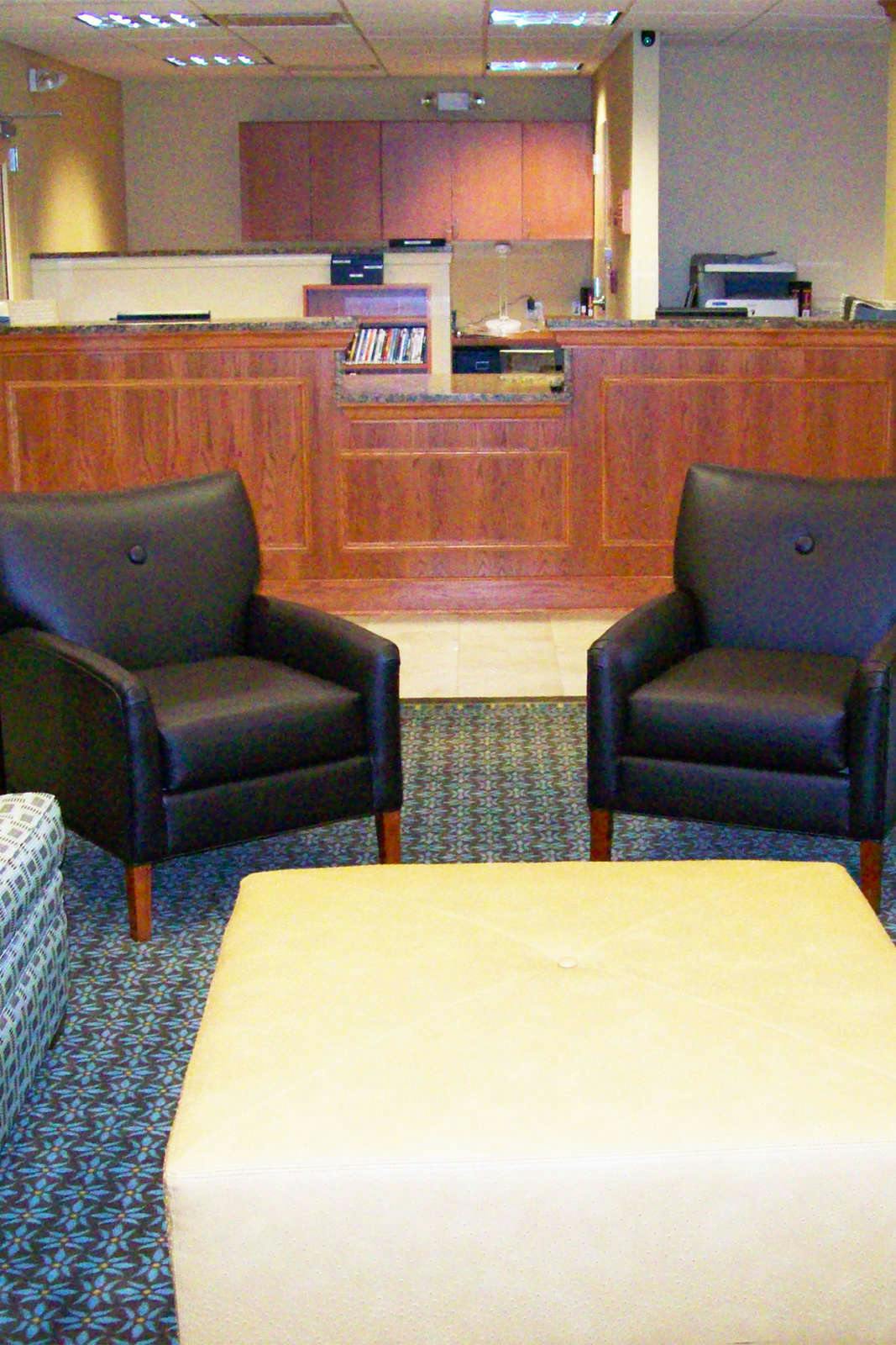 Hotel Candlewood Suites Kenosha, an IHG Hotel photo 4