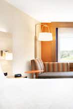 Hotel Holiday Inn Express Alliance photo 2
