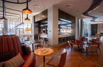Hotel Hotel Indigo Columbus At Riverfront Place photo 2