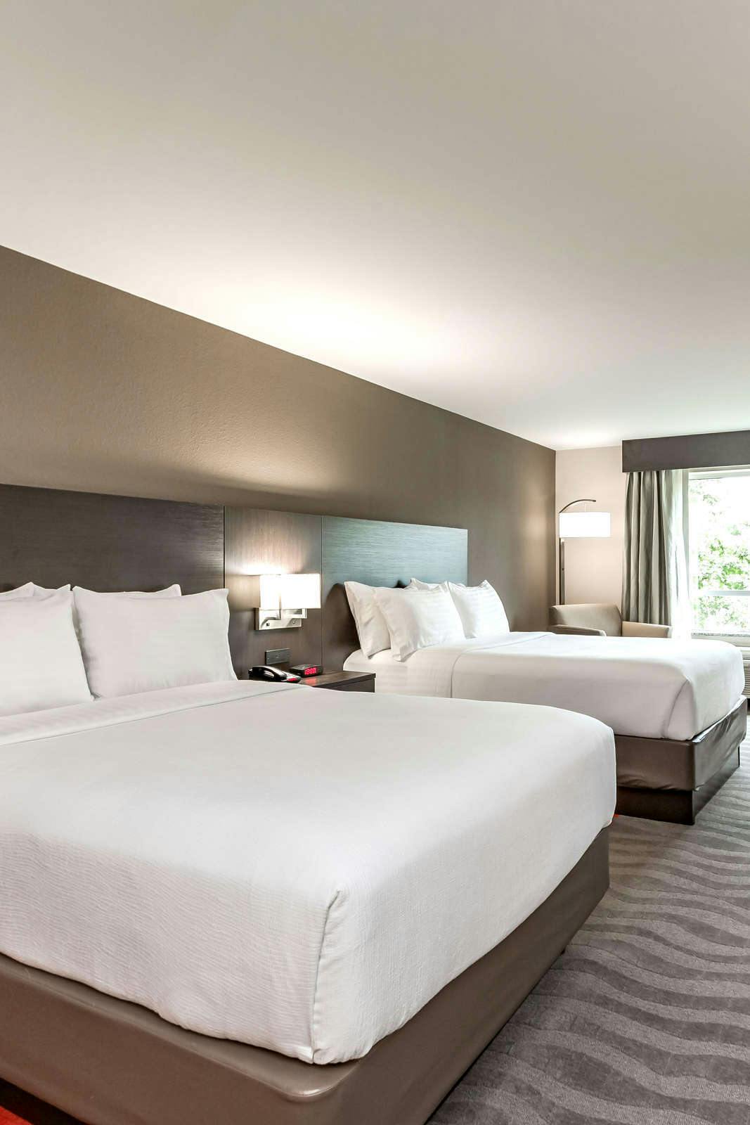 Hotel Holiday Inn Mishawaka Conference Center photo 3