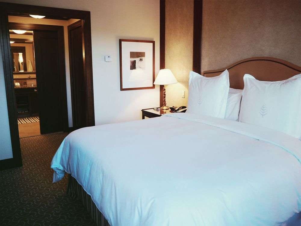 Hotel Four Seasons Resort Whistler photo 2