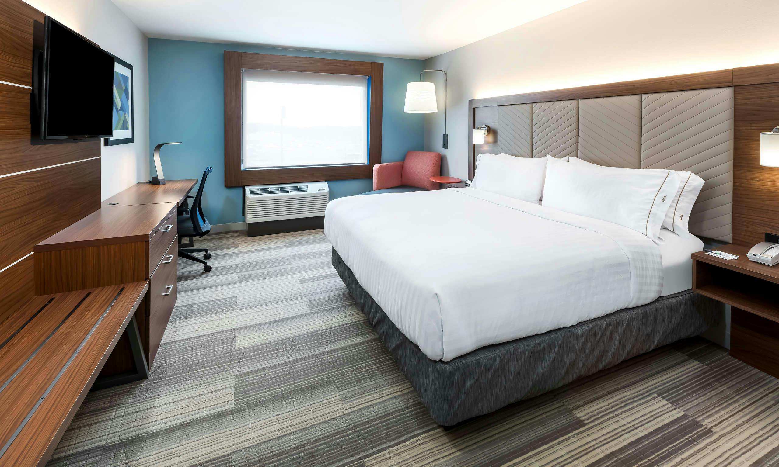 Holiday Inn Express & Suites West Plains Southwest