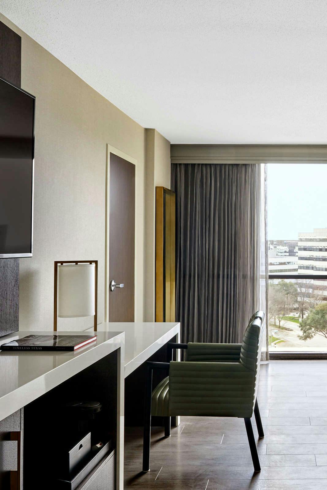 Hotel Dallas/Addison Marriott Quorum by the Galleria photo 2