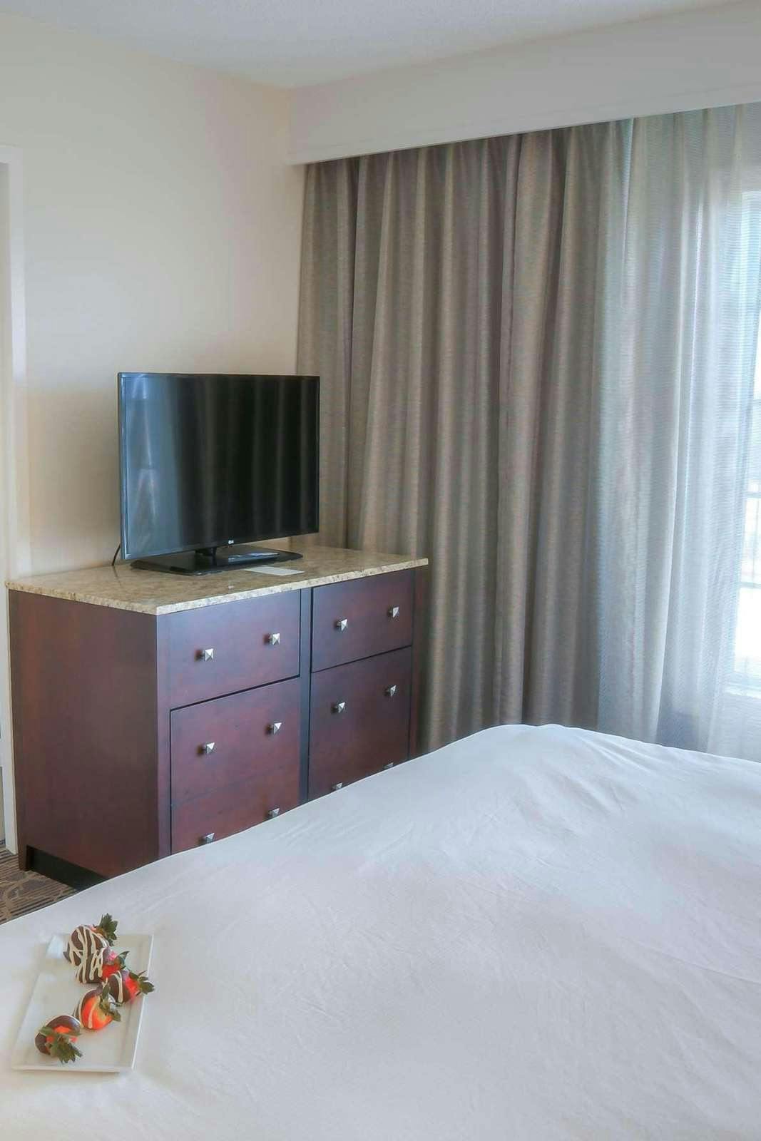 Hotel Doubletree Suites by Hilton at The Battery Atlanta photo 2