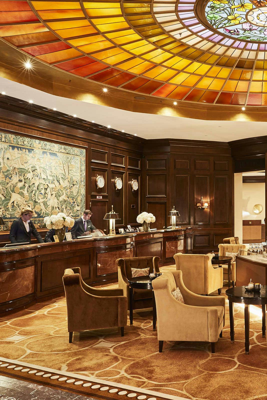 Hotel Kempinski Hotel Vier Jahreszeiten photo 4