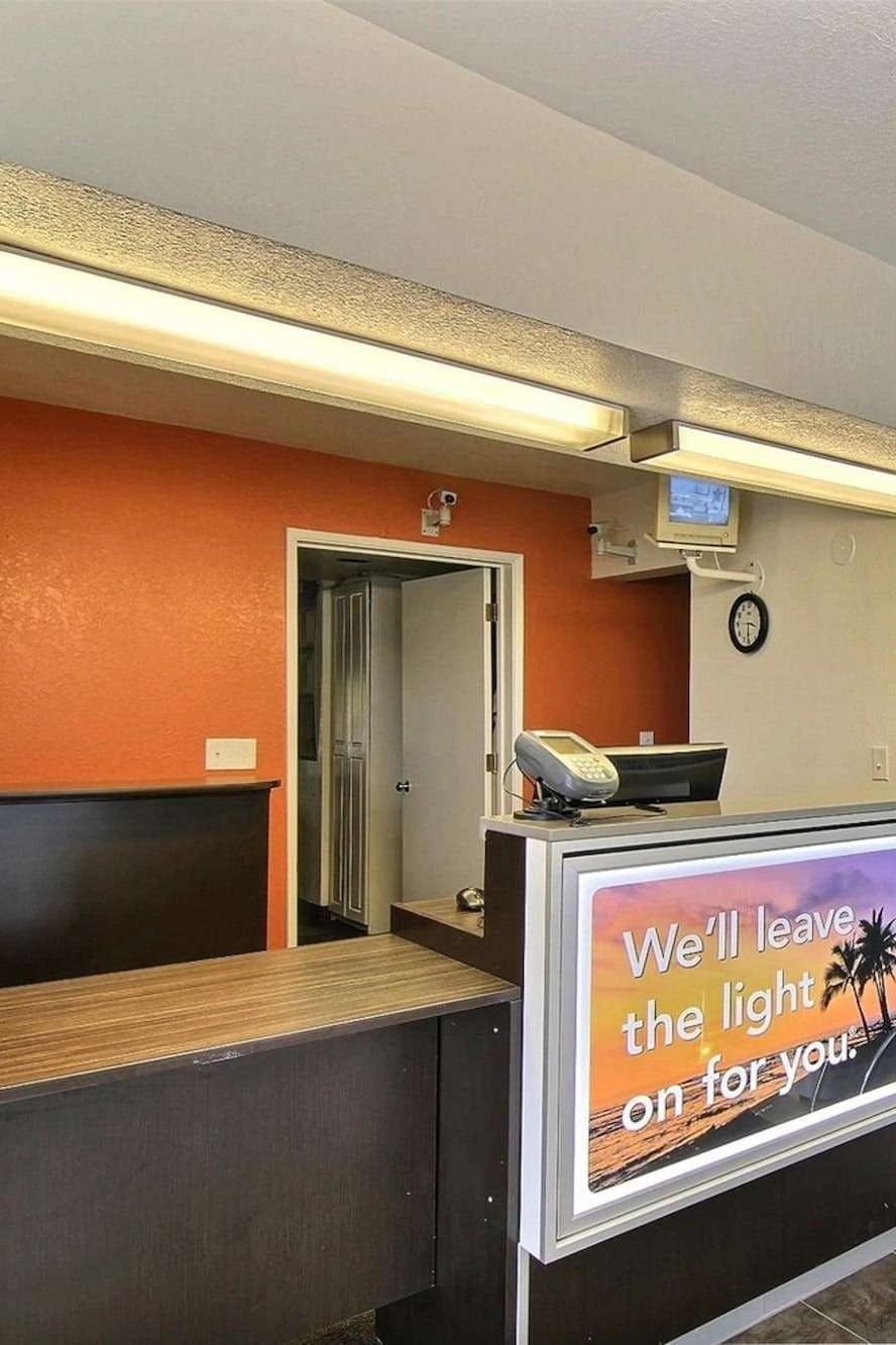 Hotel Motel 6 Buellton, CA - Solvang Area photo 2