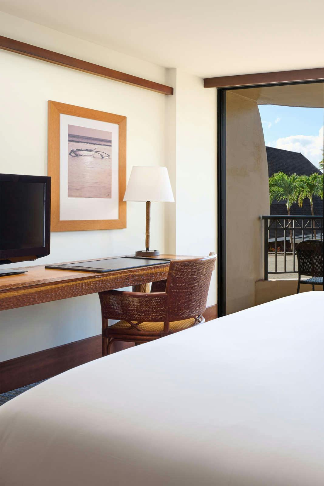 Hotel Royal Lahaina Resort & Bungalows photo 2