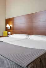 Hotel Silken Torre Garden Madrid photo 2