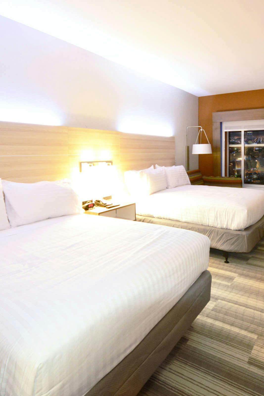 Hotel Holiday Inn Express & Suites Toledo South - Perrysburg photo 5