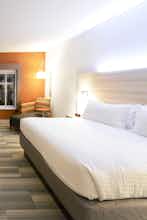 Hotel Holiday Inn Express & Suites Toledo West photo 3