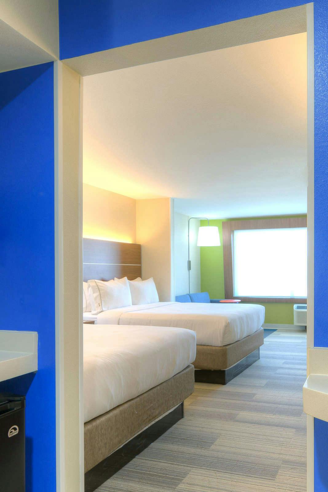 Hotel Holiday Inn Express & Suites Tulsa Midtown photo 5