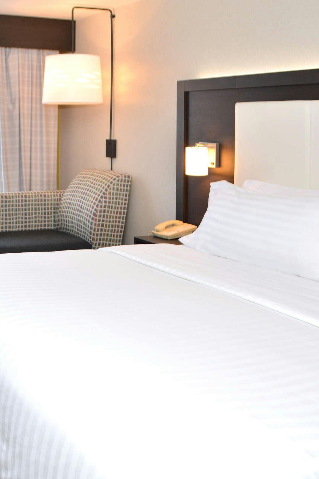 Hotel Holiday Inn Express & Suites Waterville - North photo 1