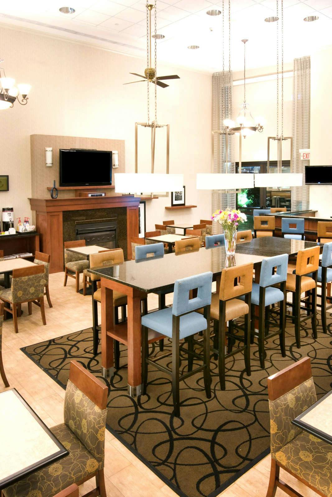 Hotel Hampton Inn & Suites Newark-Harrison-Riverwalk photo 5