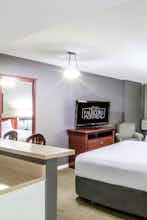 Hotel Hotel Faubourg Montreal photo 4
