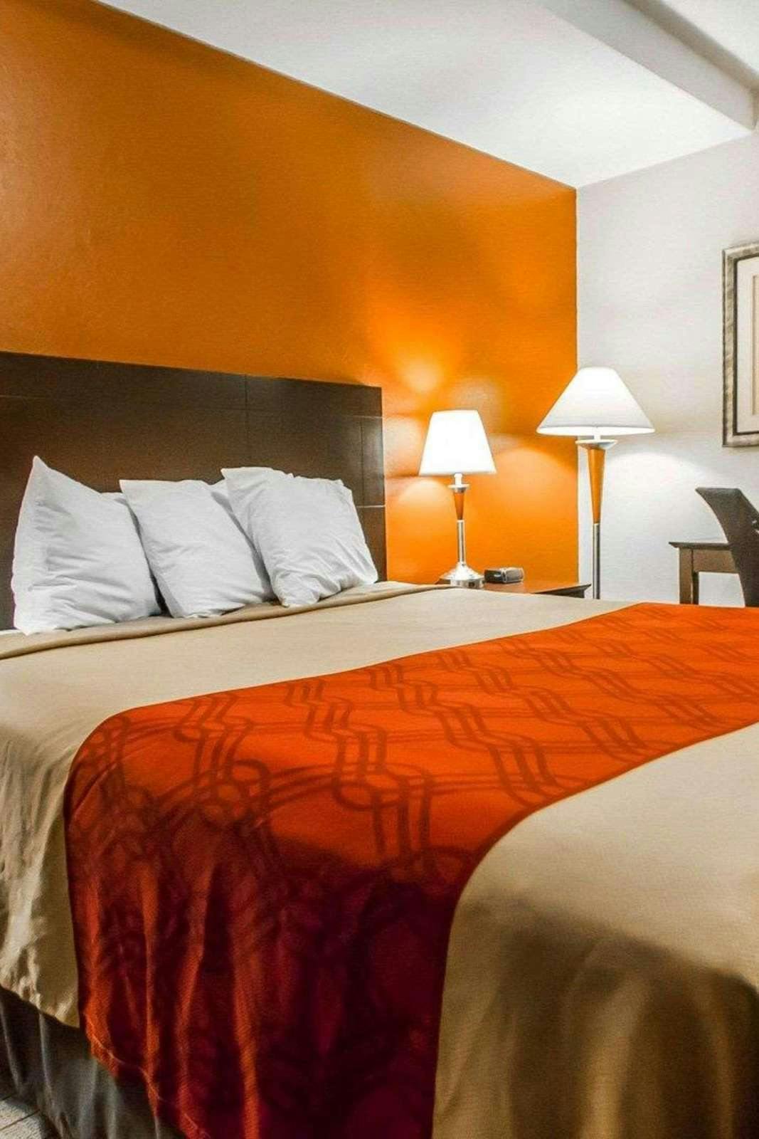 Hotel Econo Lodge Inn & Suites Old Saybrook - Westbrook photo 1