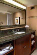Hotel DoubleTree by Hilton Carson photo 4