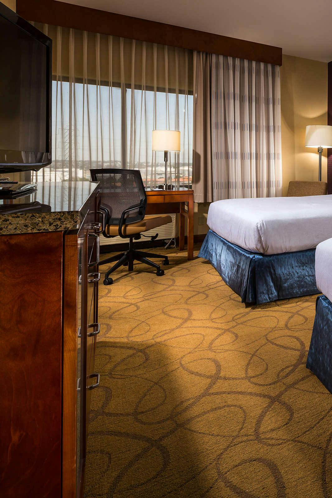 Hotel DoubleTree by Hilton Carson photo 2