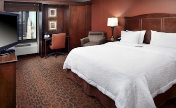 Hampton Inn Cleveland - Downtown