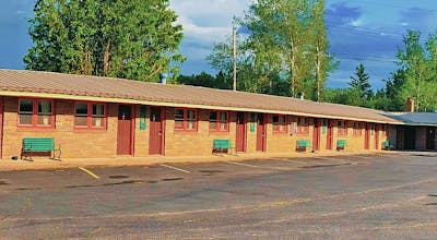 Indianhead Ironwood Hotel