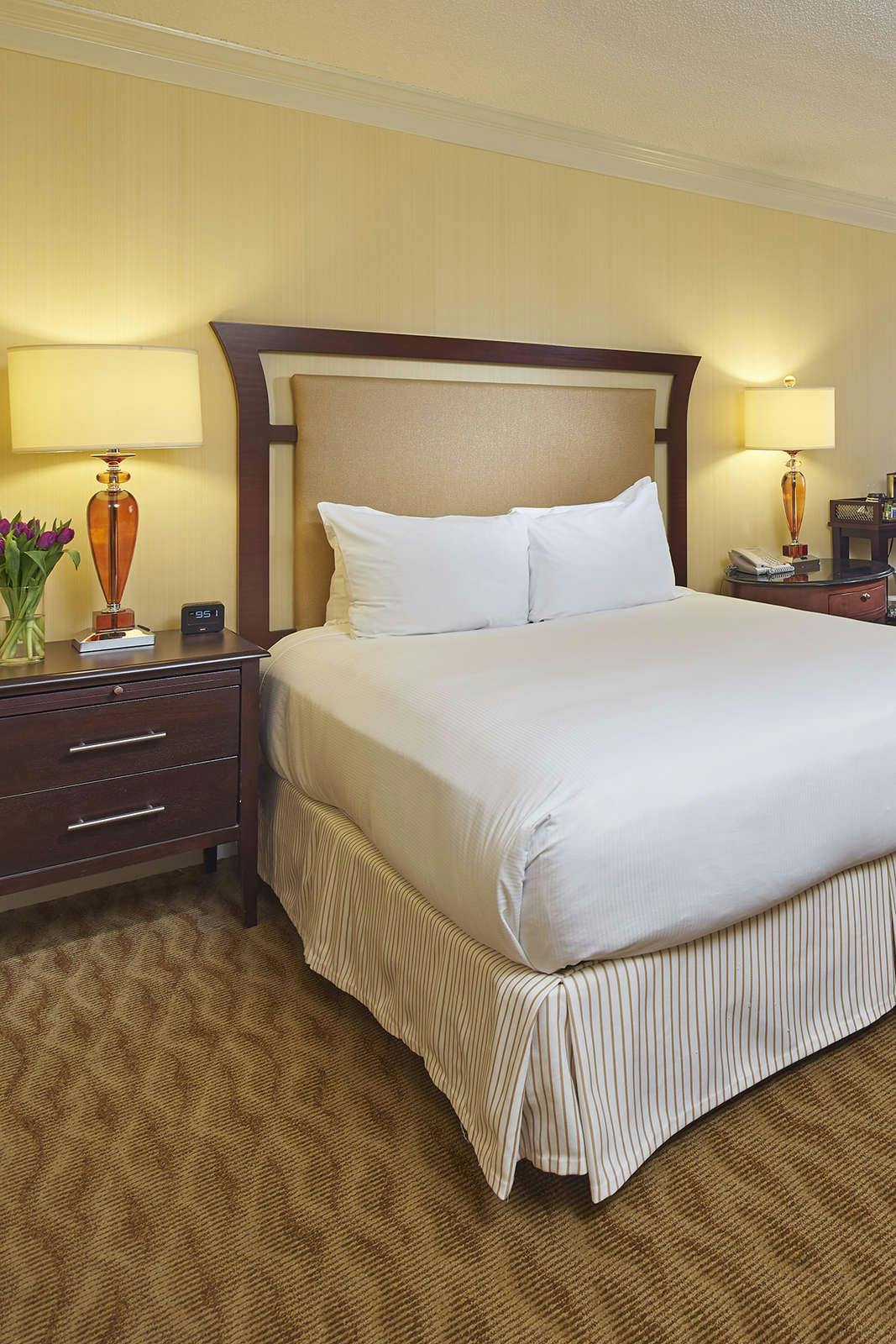 Hotel Hilton Raleigh North Hills photo 1