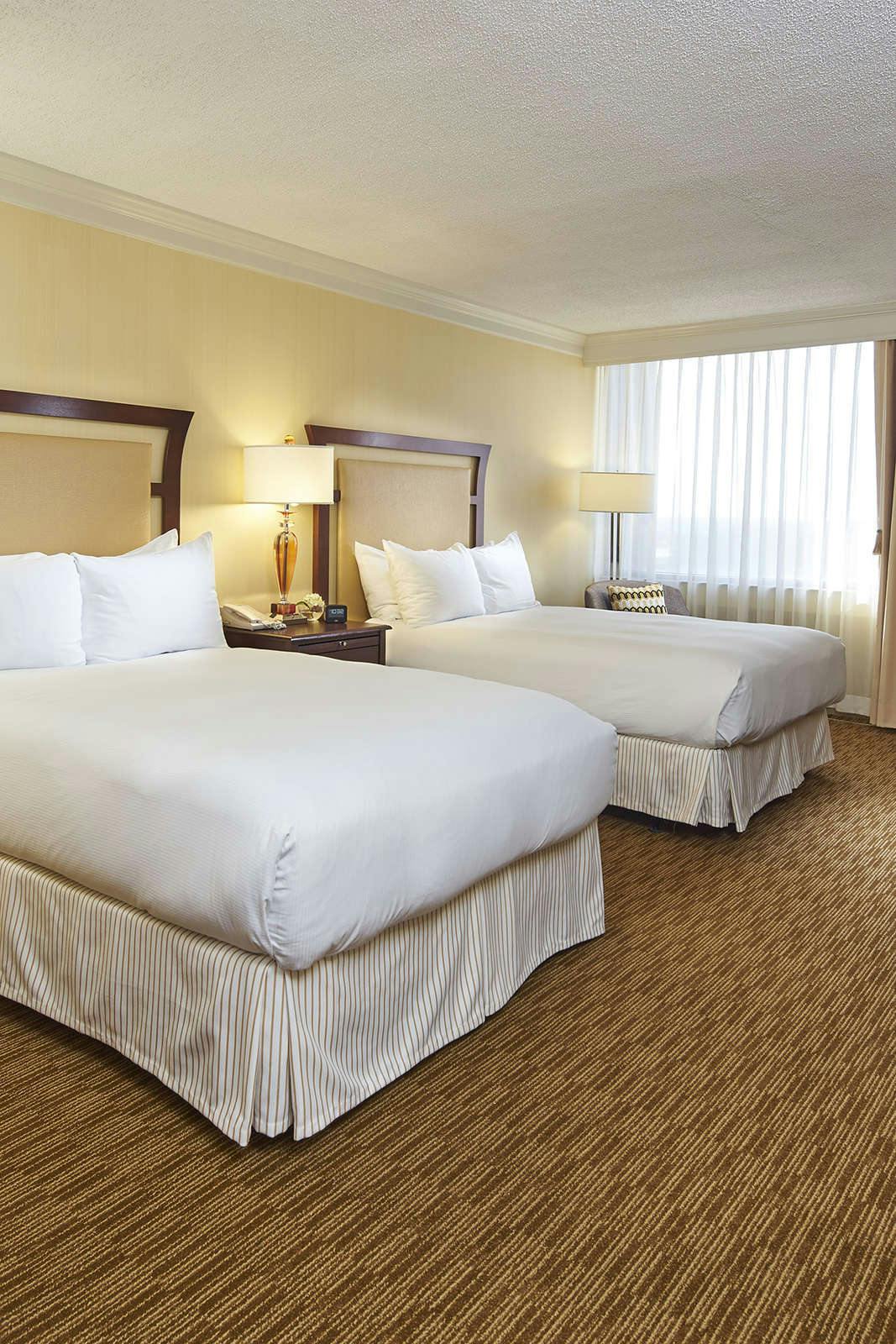 Hotel Hilton Raleigh North Hills photo 2