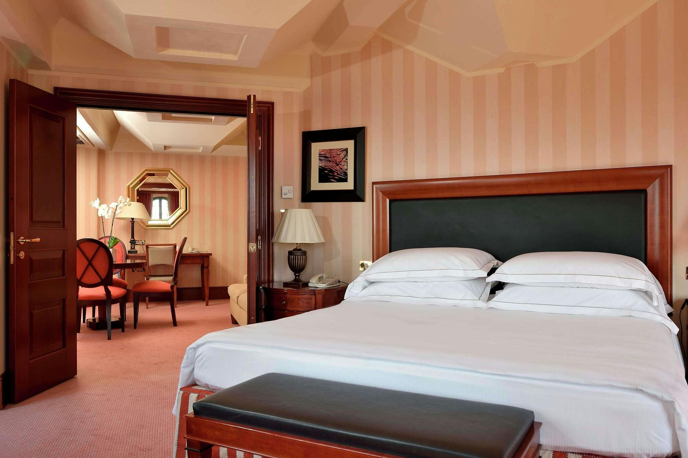 Hotel Hilton Molino Stucky Venice photo 1