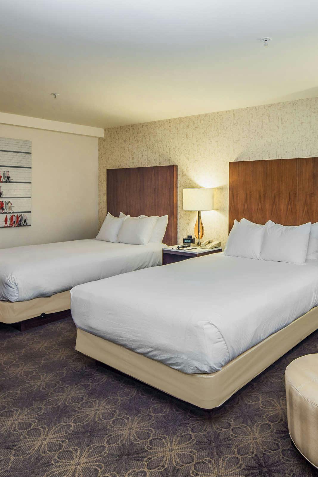 Hotel DoubleTree by Hilton Hotel & Suites Pittsburgh Downtown photo 2