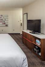 Hotel DoubleTree by Hilton Hotel & Suites Pittsburgh Downtown photo 4