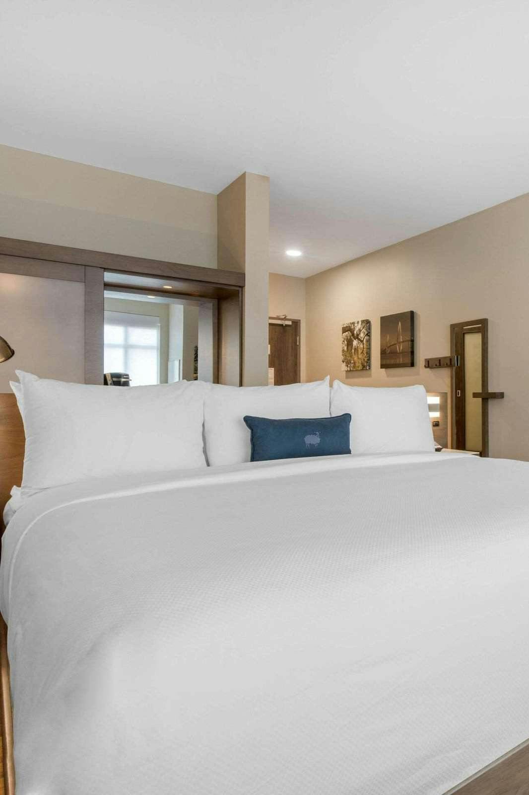 Hotel Cambria Hotel Calabasas - Malibu photo 2