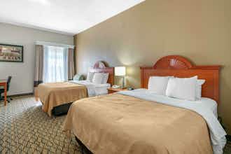 Hotel Quality Inn & Suites Jefferson City photo 1