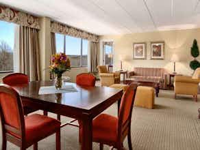 Hotel Doubletree Hotel Charlottesville photo 2