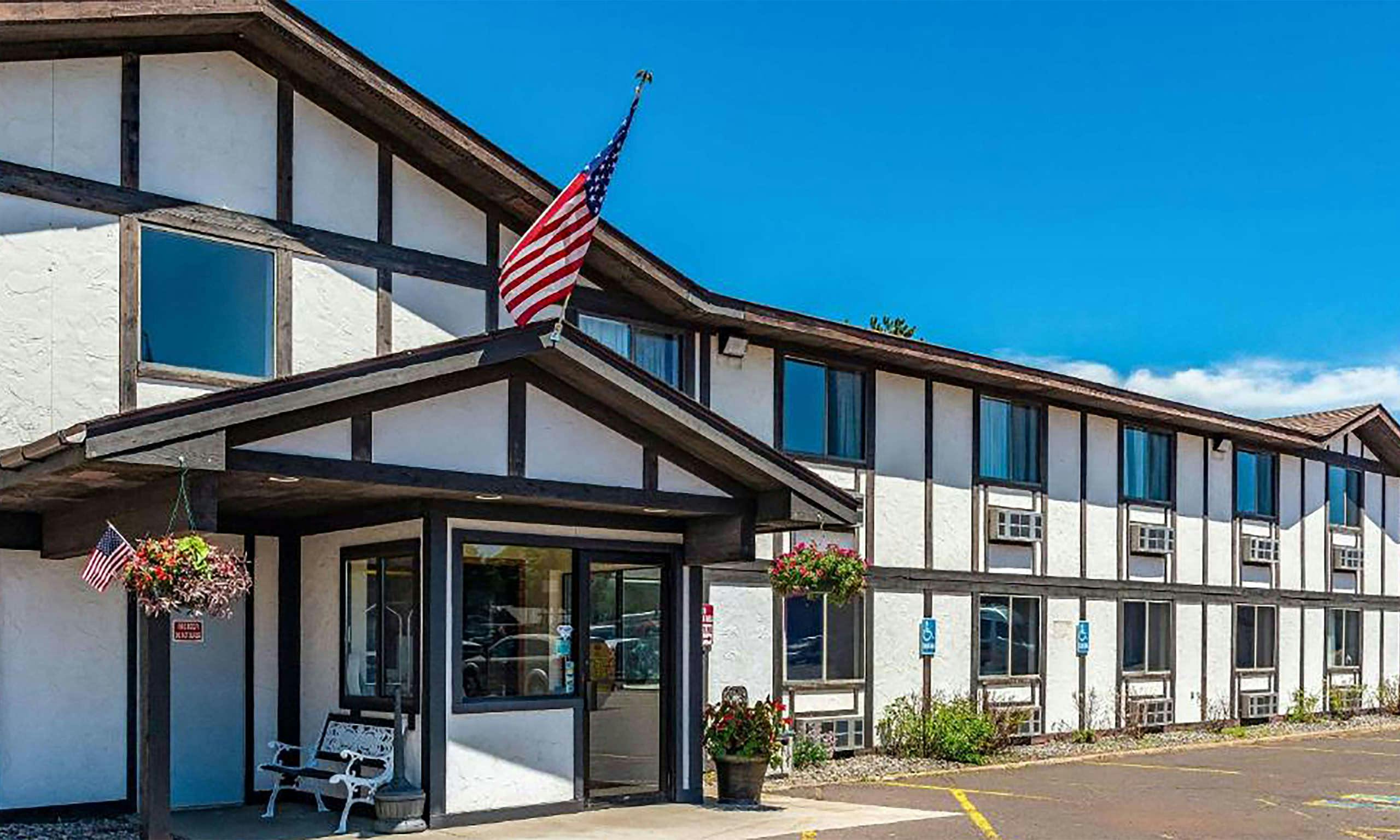 Magnuson Hotel Ironwood