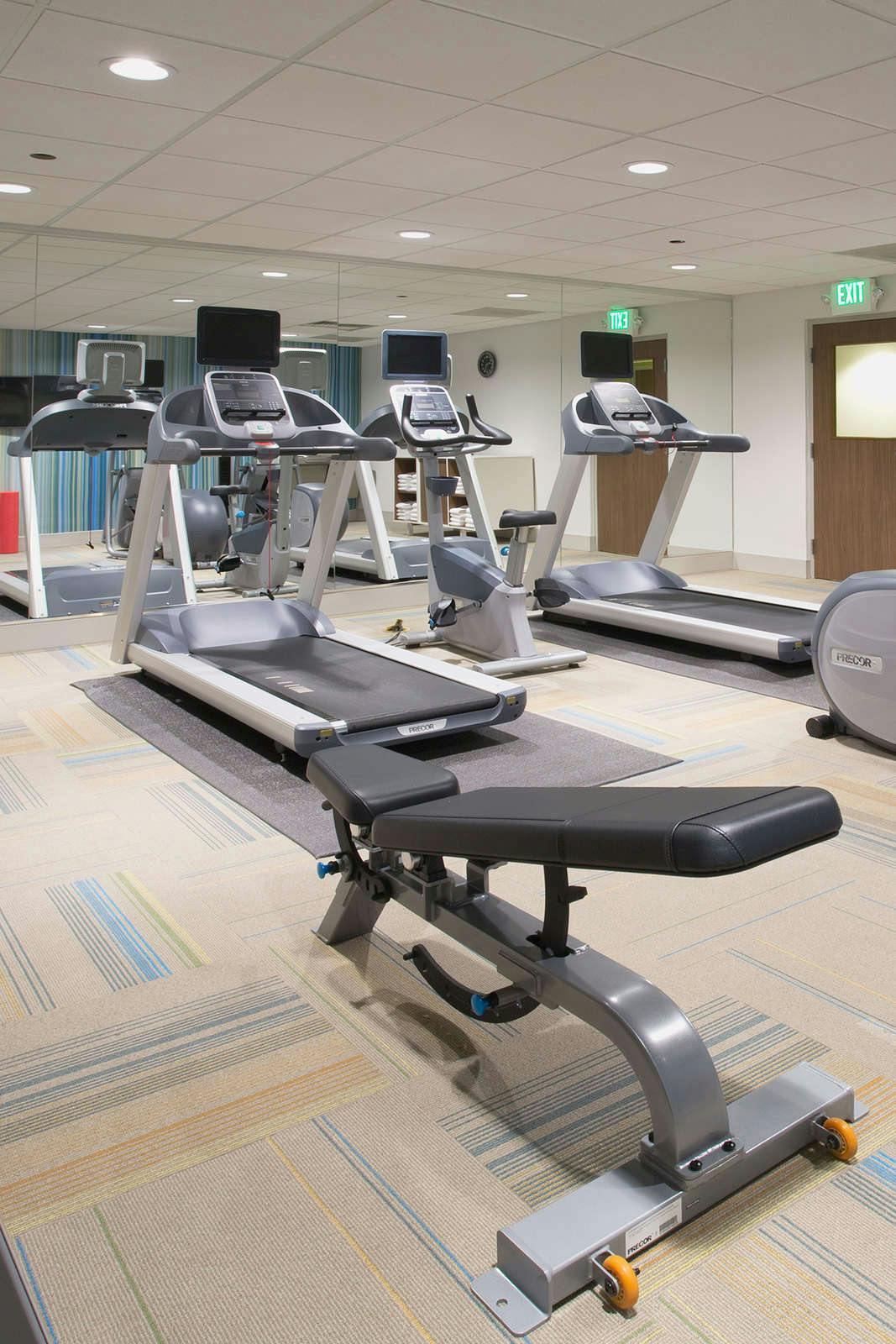 Hotel Holiday Inn Express & Suites Owings Mills Baltimore Area photo 4