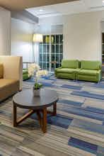 Hotel Holiday Inn Express & Suites Sturbridge photo 4