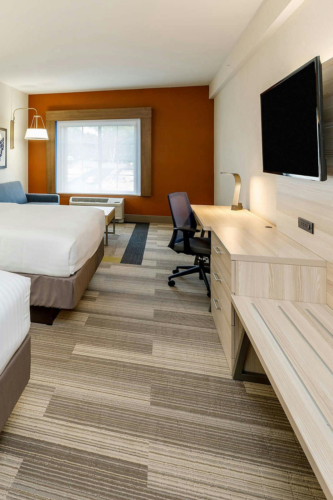 Hotel Holiday Inn Express & Suites Sturbridge photo 3