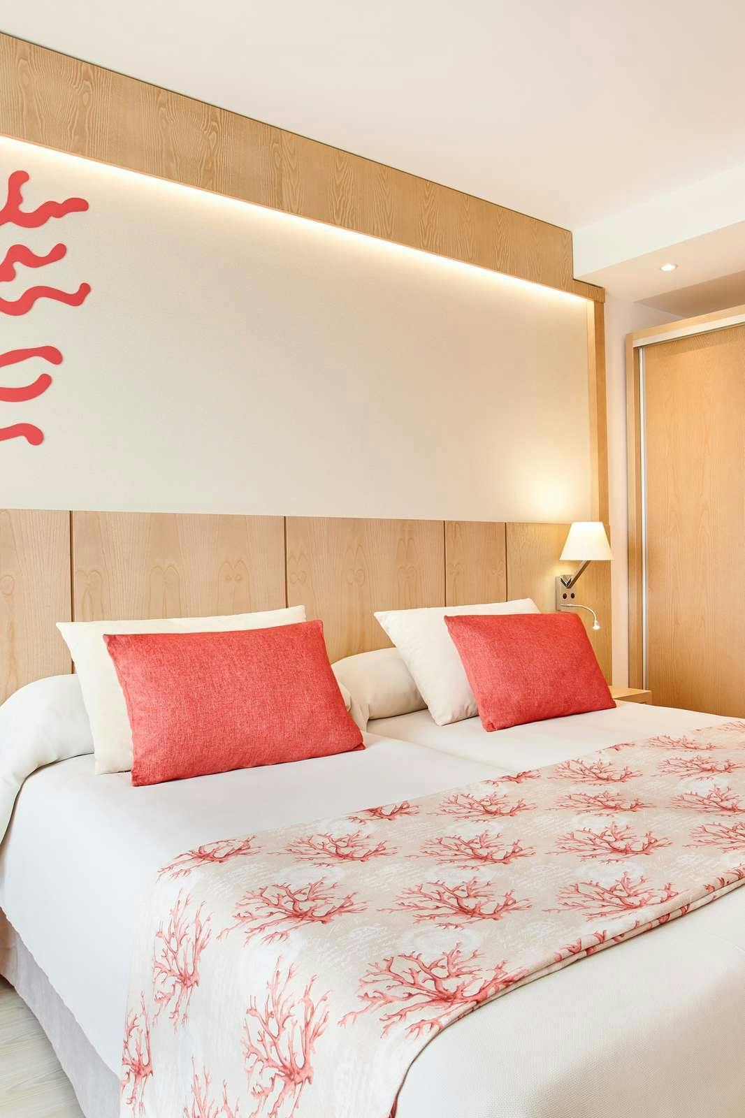 Hotel Universal Hotel Perla photo 2