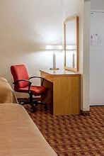 Hotel Quality Inn & Suites Capitola By The Sea photo 3