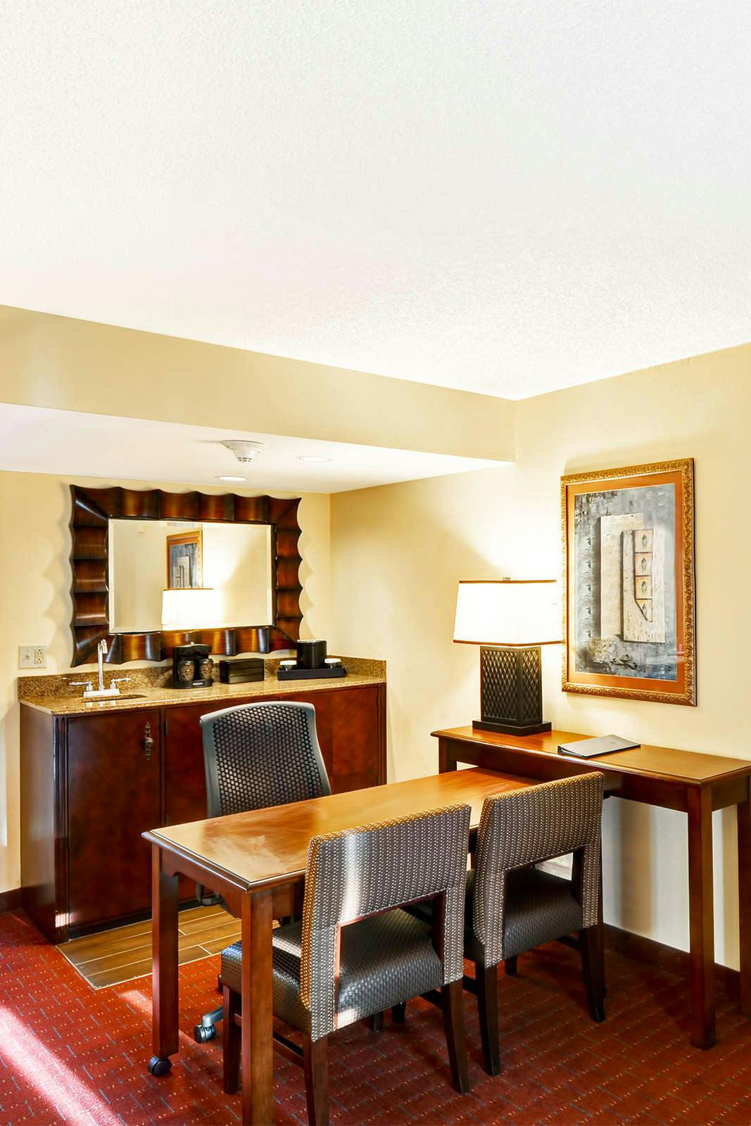 Hotel Embassy Suites by Hilton Orlando-North photo 2