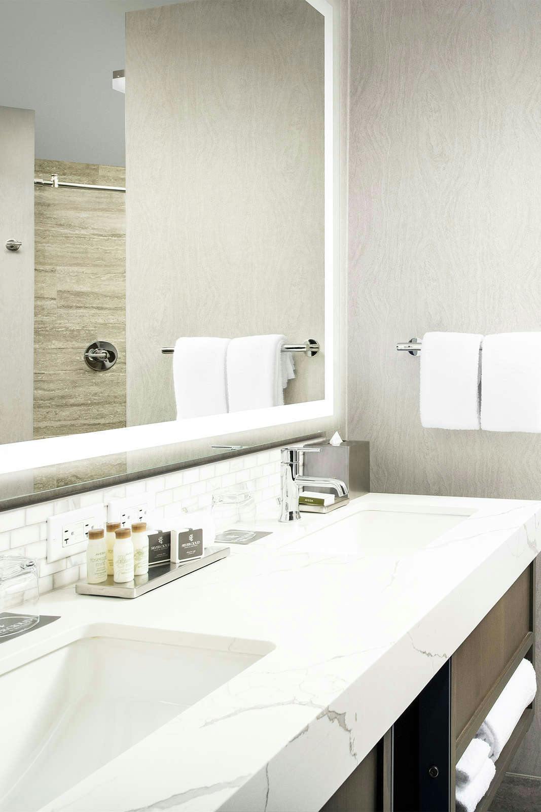 Hotel Silver Cloud Hotel Tacoma at Point Ruston Waterfront photo 5