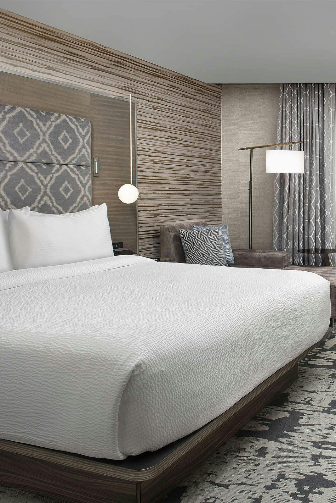 Hotel Silver Cloud Hotel Tacoma at Point Ruston Waterfront photo 1