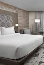 Hotel Silver Cloud Hotel Tacoma at Point Ruston Waterfront photo 1
