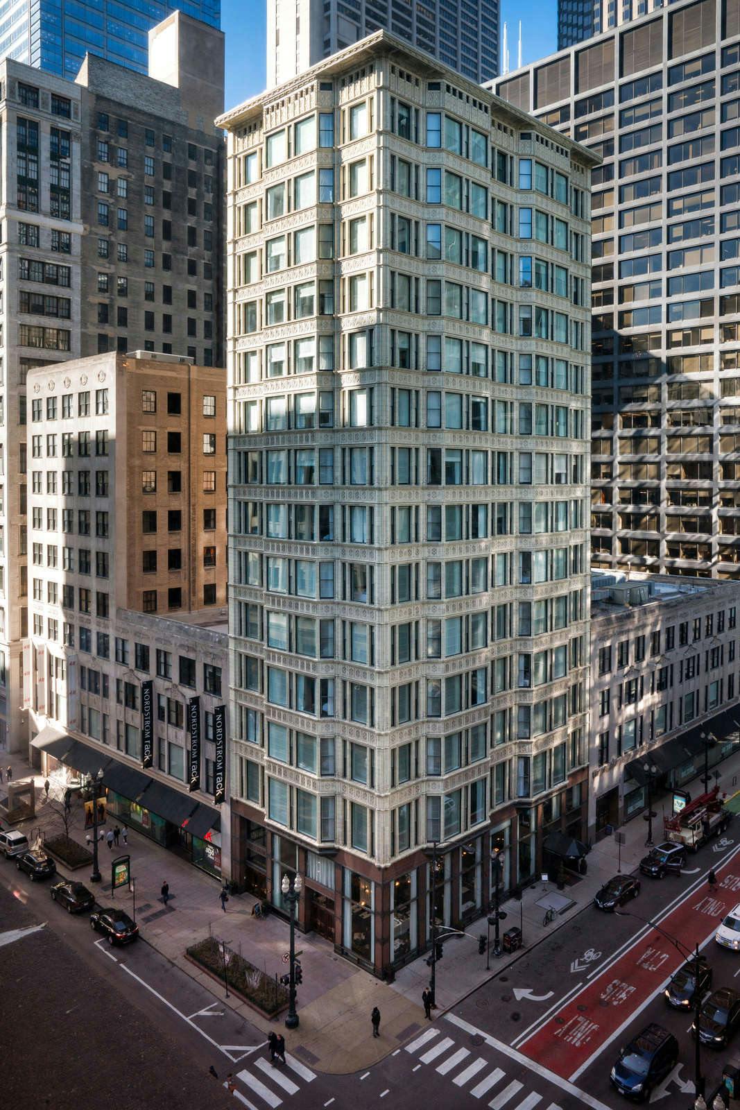 Staypineapple, An Iconic Hotel, The Loop