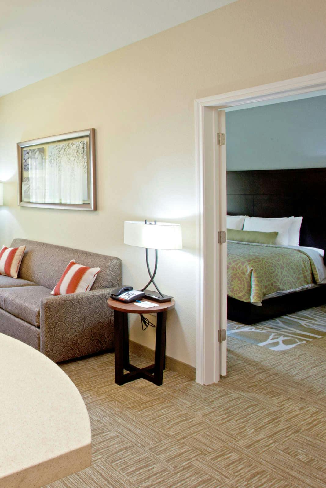 Hotel Staybridge Suites Lake Jackson photo 3