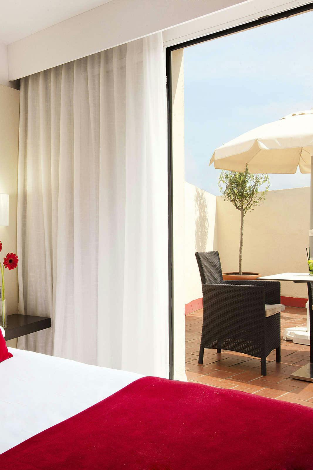 Hotel Grupotel Gravina photo 2