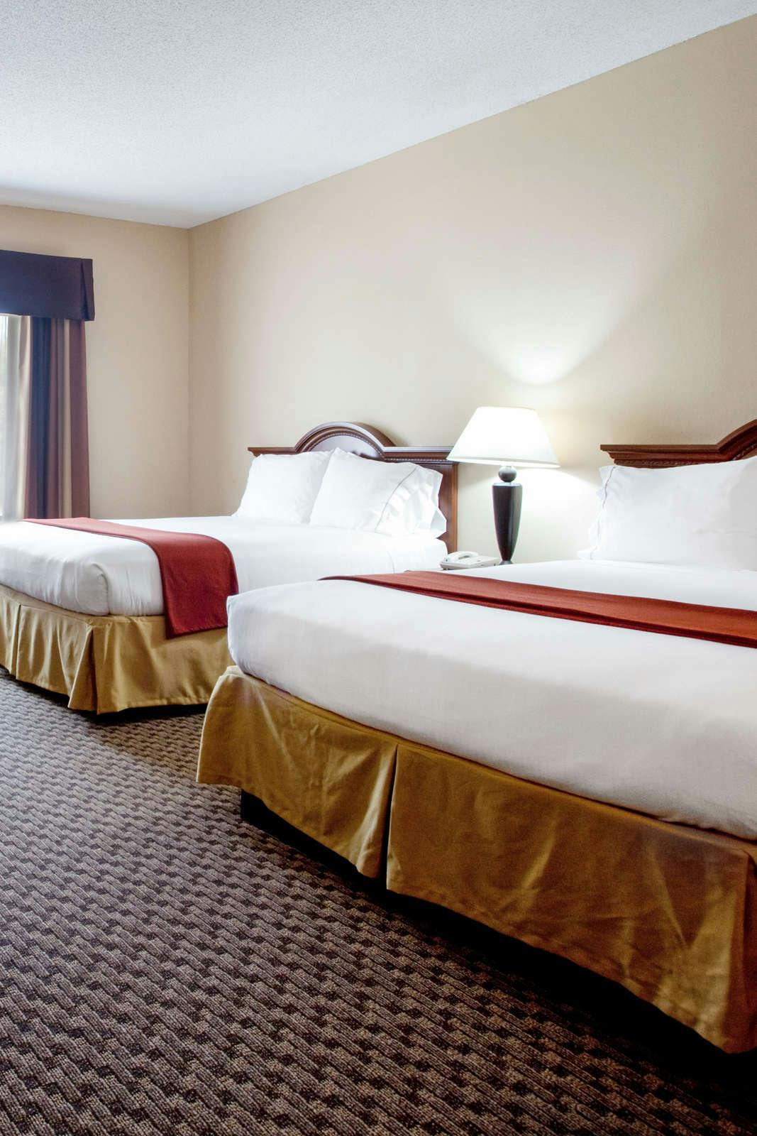 Hotel Holiday Inn Express Hotel & Suites Columbia photo 2