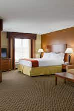 Hotel Holiday Inn Express Hotel & Suites Columbia photo 1