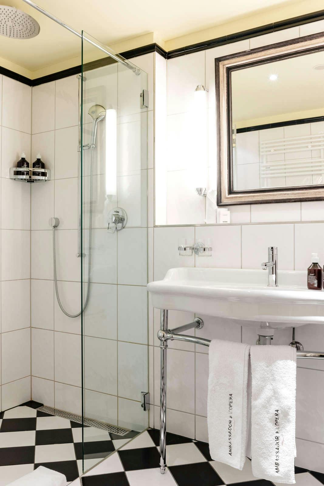 Hotel Small Luxury Hotel Ambassador Zurich photo 4